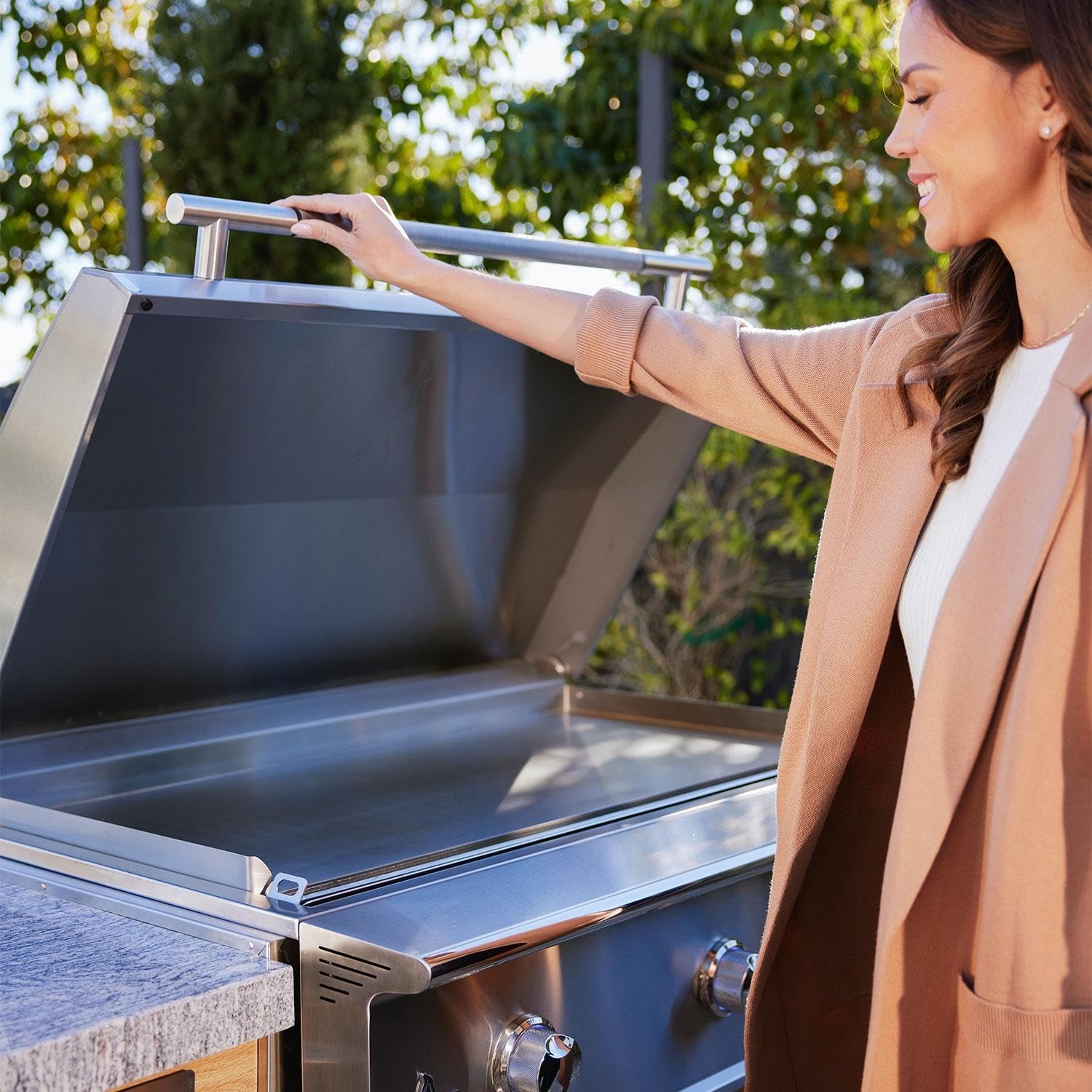 Blaze LTE PRO griddle worth it,should I buy Blaze LTE PRO griddle,Blaze LTE PRO vs other griddles,Blaze LTE PRO pros cons,Blaze LTE PRO 40-inch honest,best built-in natural gas griddle unboxing and complete package contents