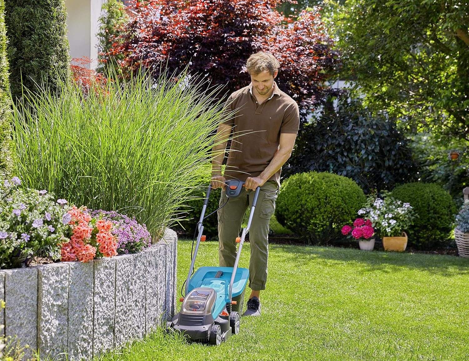 Gardena PowerMax lawnmower worth it,should I buy Gardena PowerMax,Gardena PowerMax pros cons,Gardena PowerMax vs alternatives,best battery lawnmower for small lawn,Gardena PowerMax honest opinion unboxing and complete package contents