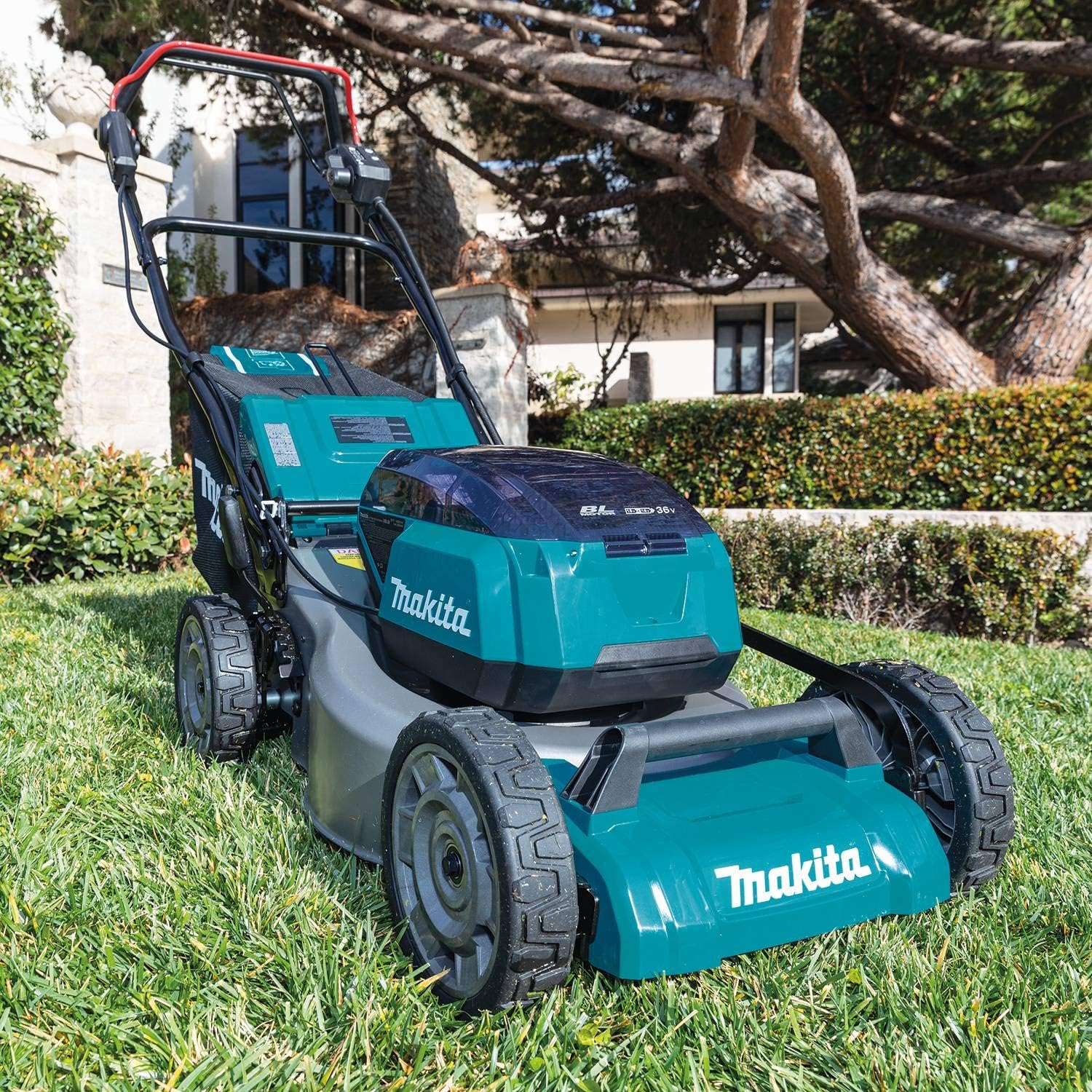 Makita XML06PT1 lawn mower worth it,should I buy the Makita XML06PT1,Makita XML06PT1 pros cons,Makita 36V mower vs gas,best commercial cordless mower,Makita X2 mower honest opinion unboxing and complete package contents