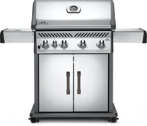 Image 1 of Napoleon Rogue 525 natural gas grill