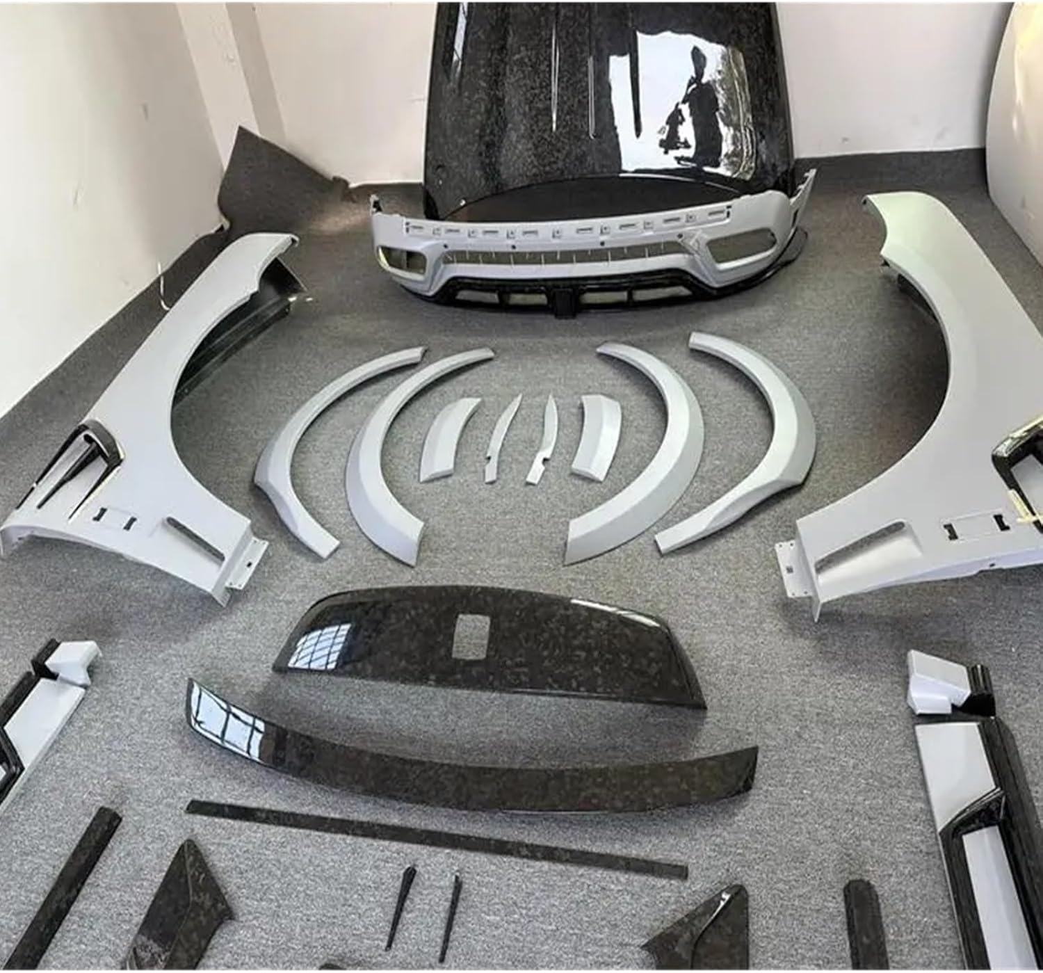 best forged carbon fiber body kit,should I buy forged carbon fiber body kit,forged carbon fiber body kit pros cons,forged carbon fiber body kit worth buying,best body kit for Rolls Royce Cullinan,M-shaped body kit for car unboxing and complete package contents