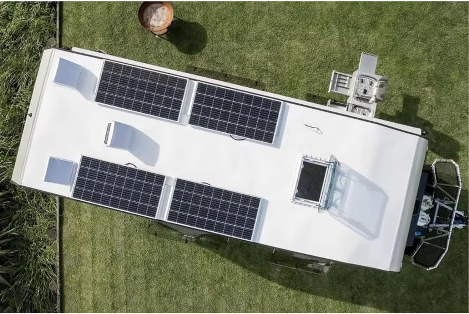 best lightweight travel trailer,lightweight travel trailer worth buying,best camper trailer for family,lightweight travel trailer pros cons,should I buy a lightweight travel trailer,lightweight travel trailer vs motorhome unboxing and complete package contents