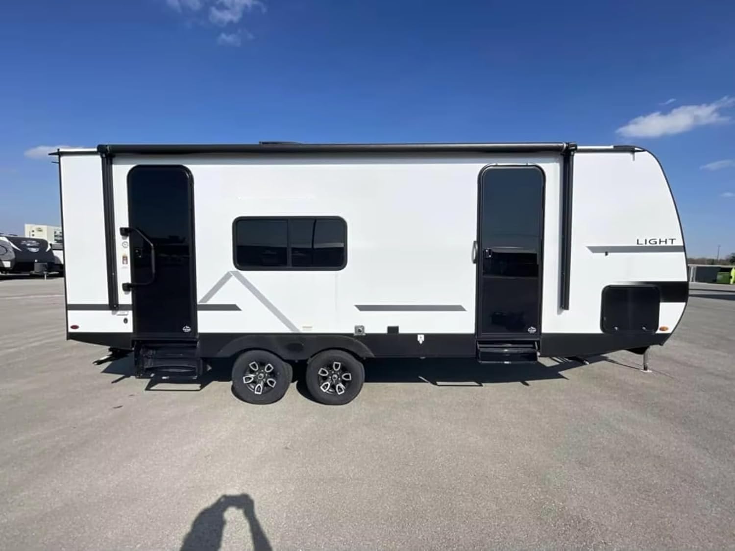 Best Travel Trailer for Family: Our Complete Hands-On Experience 4 best travel trailer for family,travel trailer worth buying,family travel trailer pros cons,should I buy a travel trailer,travel trailer vs camper,best RV for outdoor adventure performance testing and real-world results