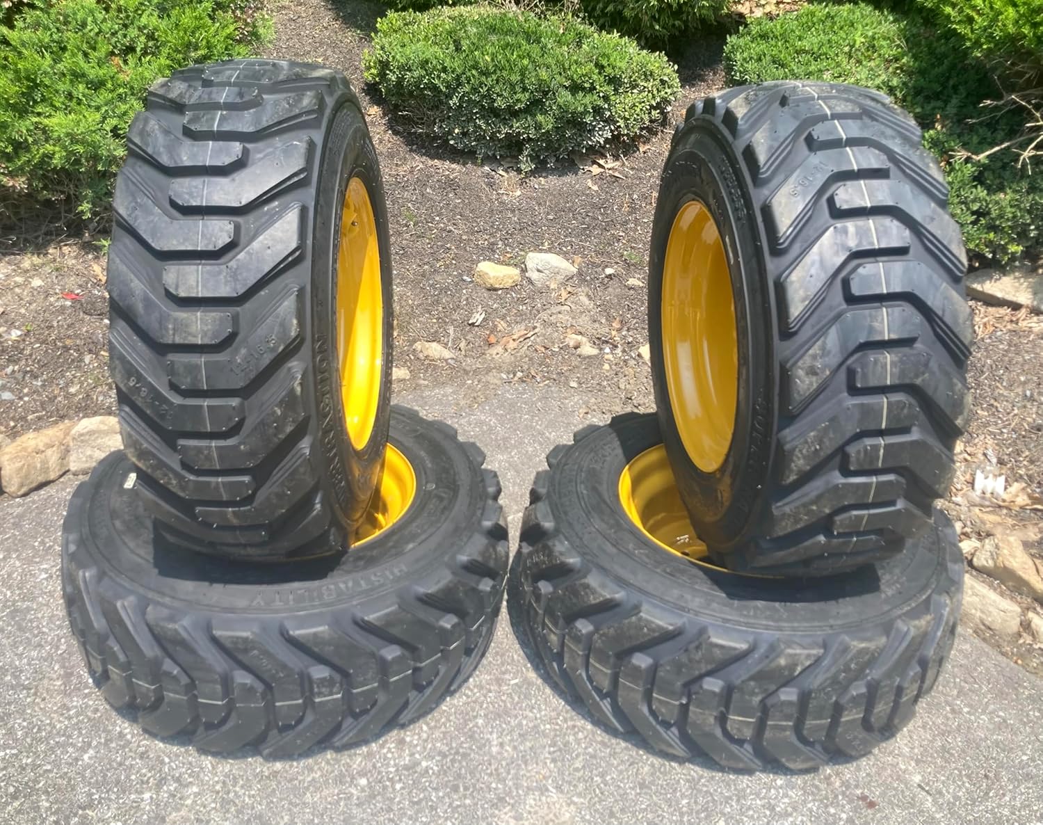 buy Forerunner 12-16.5 skid steer tires,best skid steer tires for John Deere,12-16.5 skid steer tires pros cons,Forerunner SKS-8 worth buying,should I buy 14 ply skid steer tires,heavy duty skid steer tires for compact loaders performance testing and real-world results