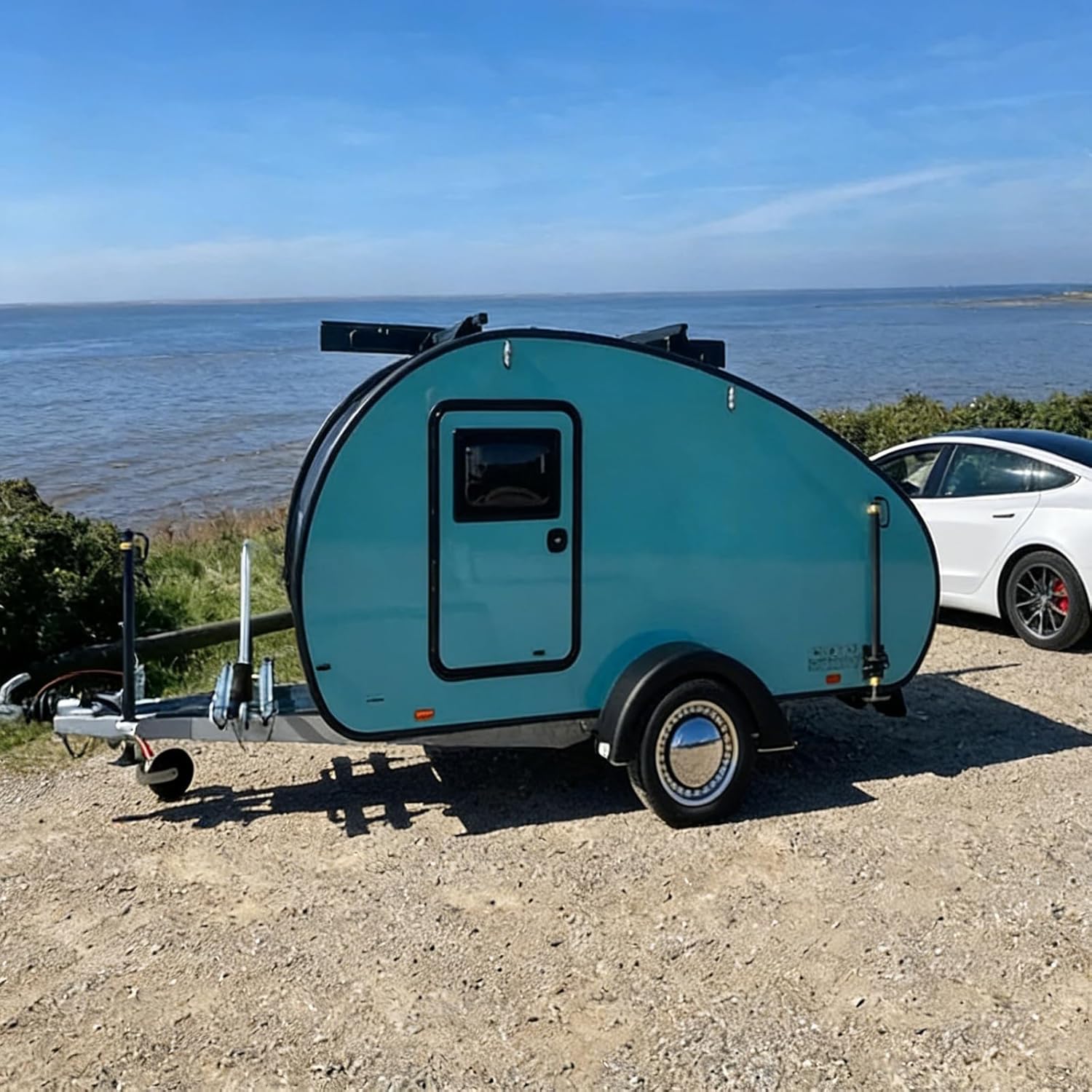 buy TIANHONG teardrop camper, TIANHONG teardrop camper worth it, best teardrop camper for off-road, TIANHONG camper pros cons, should I buy a TIANHONG trailer, teardrop camper vs travel trailer unboxing and complete package contents
