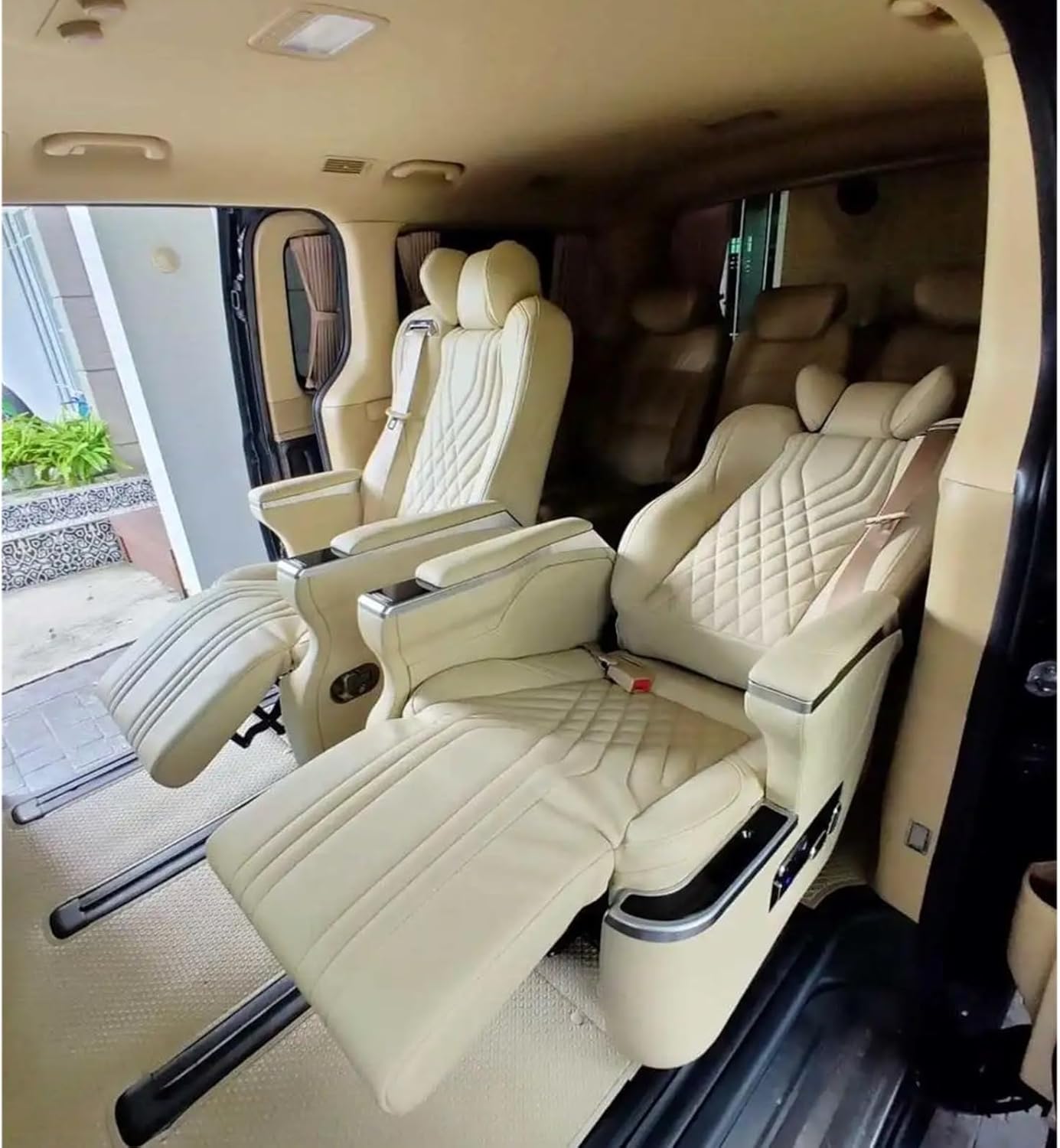 Buy Luxury Car Seat for Commercial Vehicle: Complete Expert Analysis 4 buy luxury car seat for commercial vehicle,should I buy a luxury car seat,luxury car seat pros and cons,luxury car seat worth buying,best car seat for commercial van,luxury seat vs standard seat performance testing and real-world results