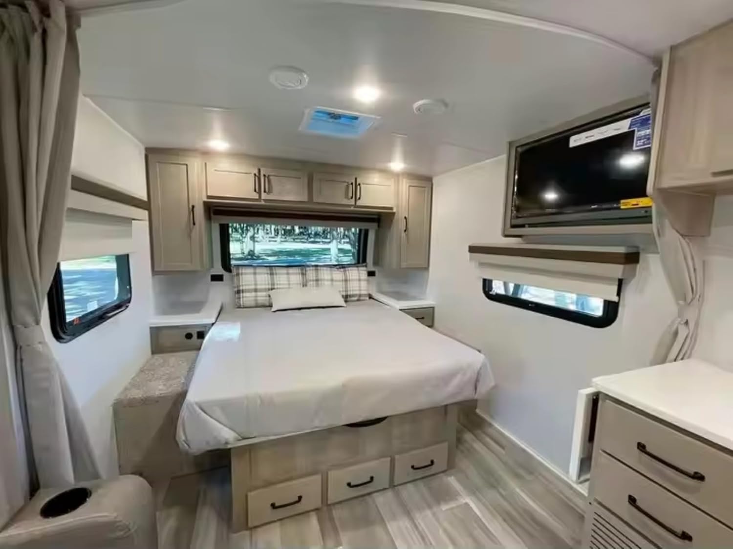 Luxury Camper Van Worth Buying? Our Honest Pros & Cons Analysis 2 luxury camper van worth buying,should I buy a luxury camper van,luxury camper van pros cons,best self-contained camper van,luxury camper van vs alternatives,luxury camper van for full-time travel unboxing and complete package contents